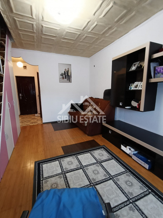  Apartament la mansardă ,3 camere, mobilat și utilat zona Ipas 