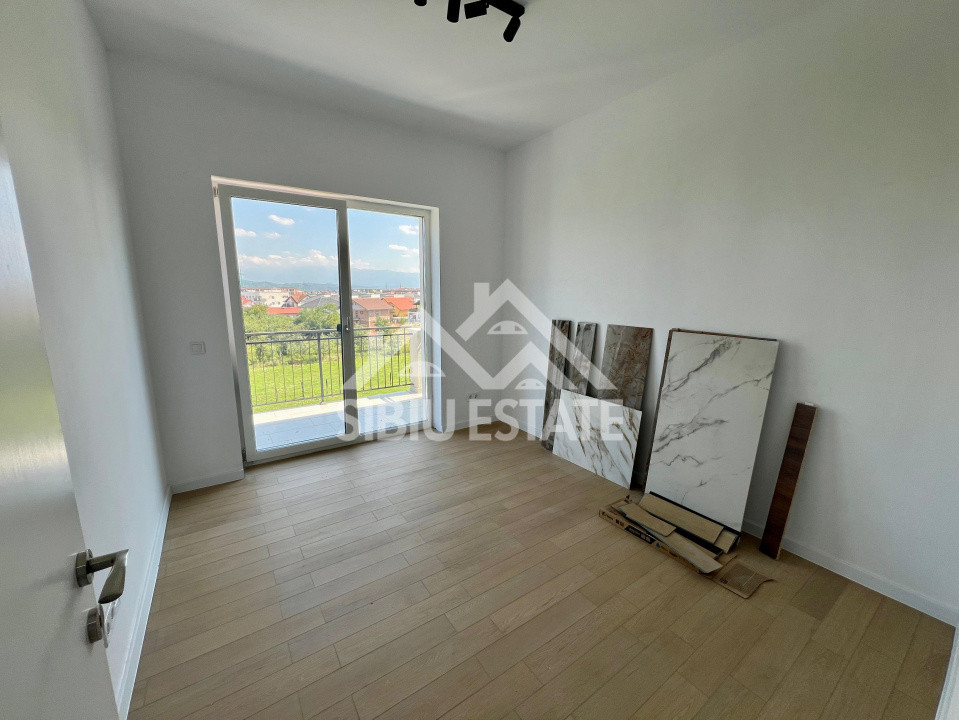 Apartament modern cu 3 camere, balcon și loc de parcare , Șelimbăr