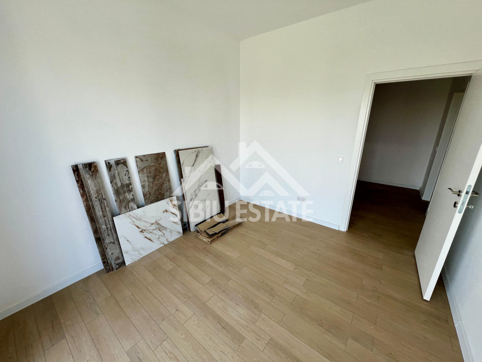 Apartament modern cu 3 camere, balcon și loc de parcare , Șelimbăr