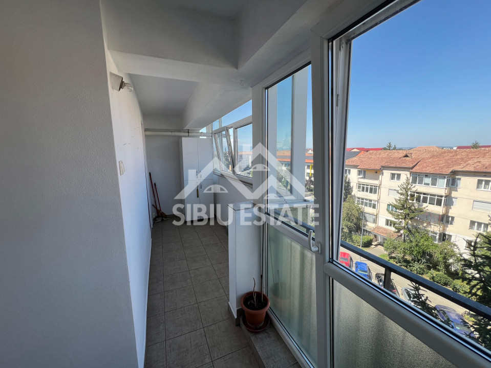 Apartament 3 camere logie si pivnita Mihai Viteazu, Iorga scoala 6