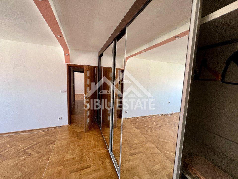Apartament 3 camere logie si pivnita Mihai Viteazu, Iorga scoala 6