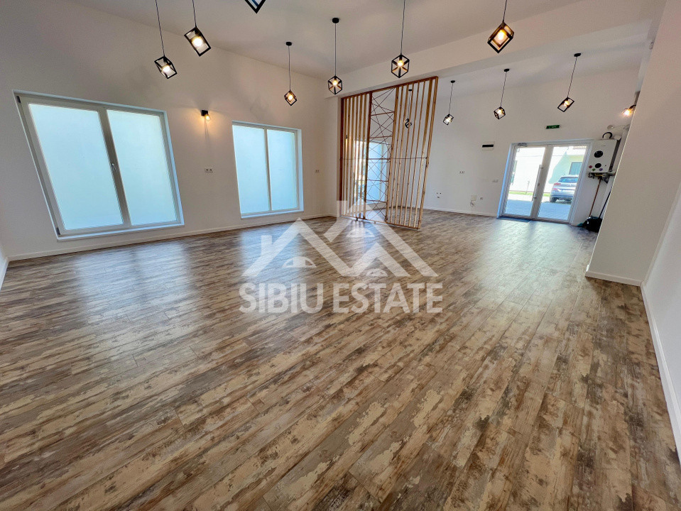Spatiu Comercial Finisat 65 mp, curte proprie 78 mp, 2 parcari 