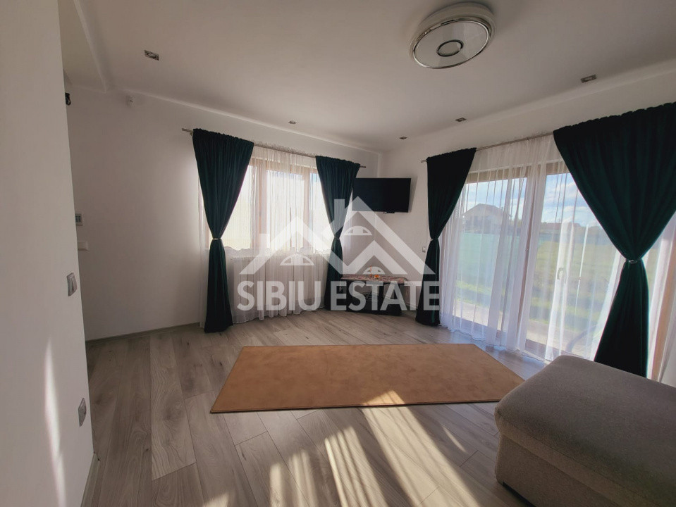  Casă individuală cu 3 camere, curte generoasă, casa de apa