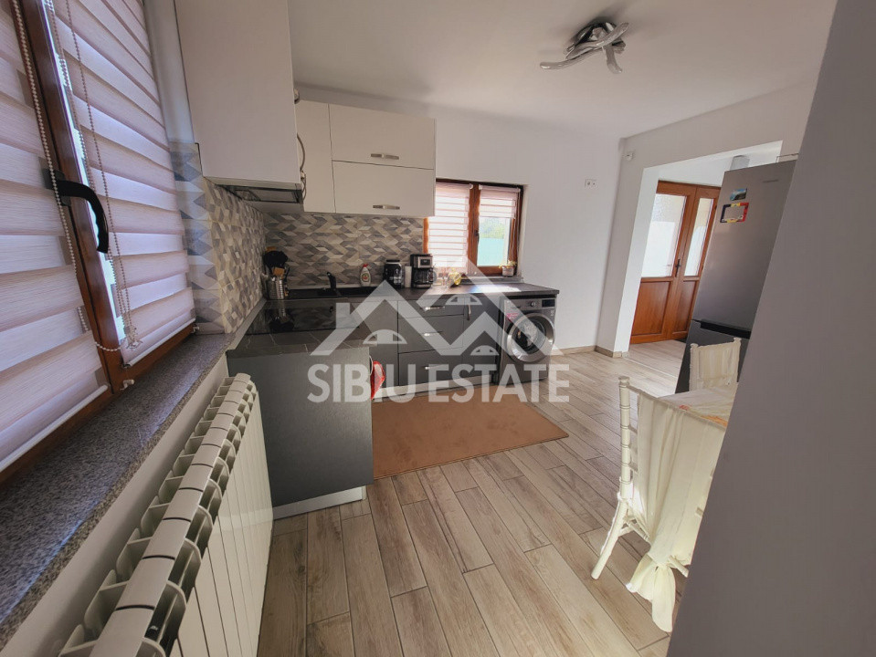  Casă individuală cu 3 camere, curte generoasă, casa de apa