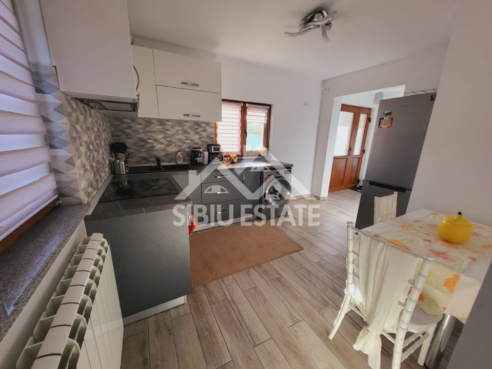  Casă individuală cu 3 camere, curte generoasă, casa de apa
