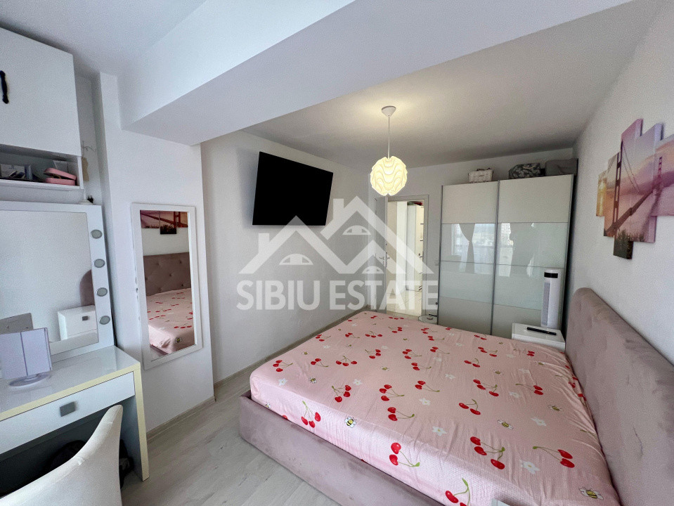 Apartament super luminos, 3 camere, 2 bai 82 mp, zona Doamna Stanca