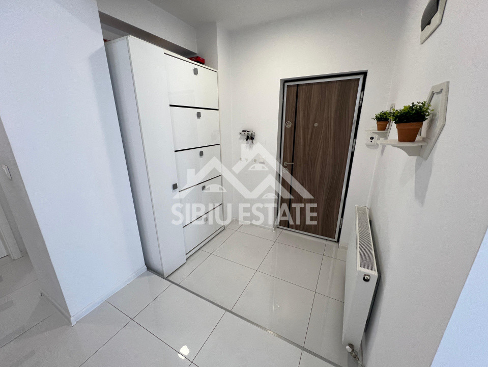 Apartament super luminos, 3 camere, 2 bai 82 mp, zona Doamna Stanca