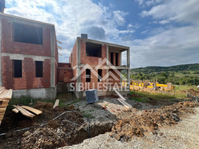 Duplex spațios cu priveliște superbă spre cetate, Cisnădie
