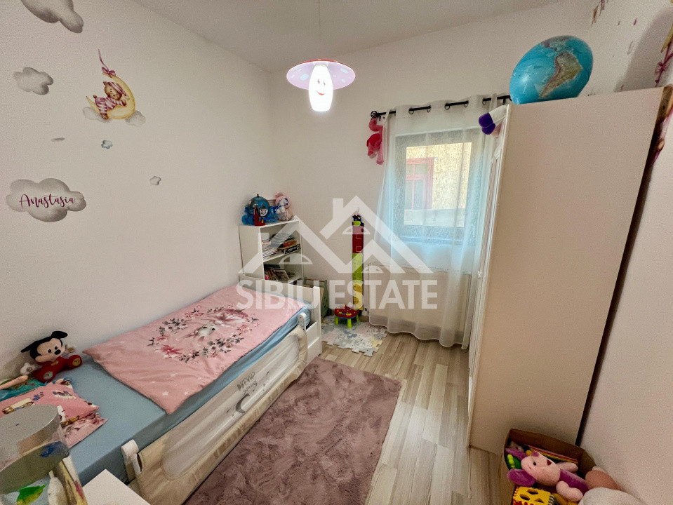 Casa moderna, spațioasa, curte generoasa pe un nivel în Sura Mare