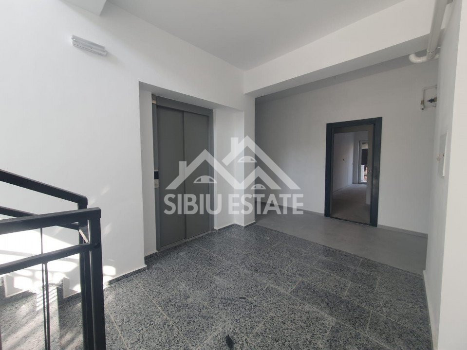 Apartament modern 2 camere balcon 8 mp etaje superioare  zona Brana 