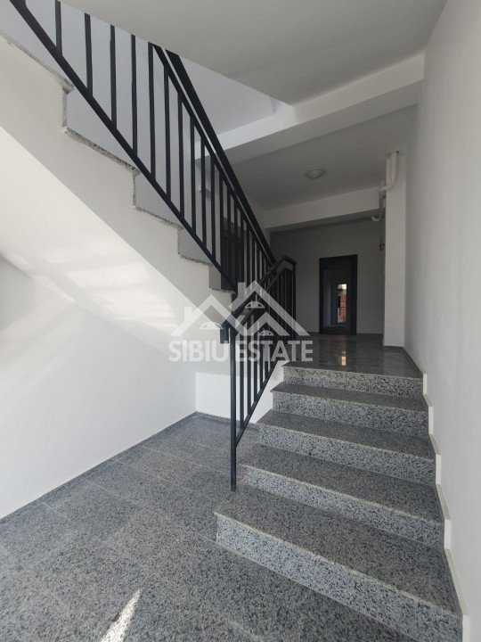 Apartament 2 camere 54 mp, balcon 8 mp si propria GRADINA de 36 mp
