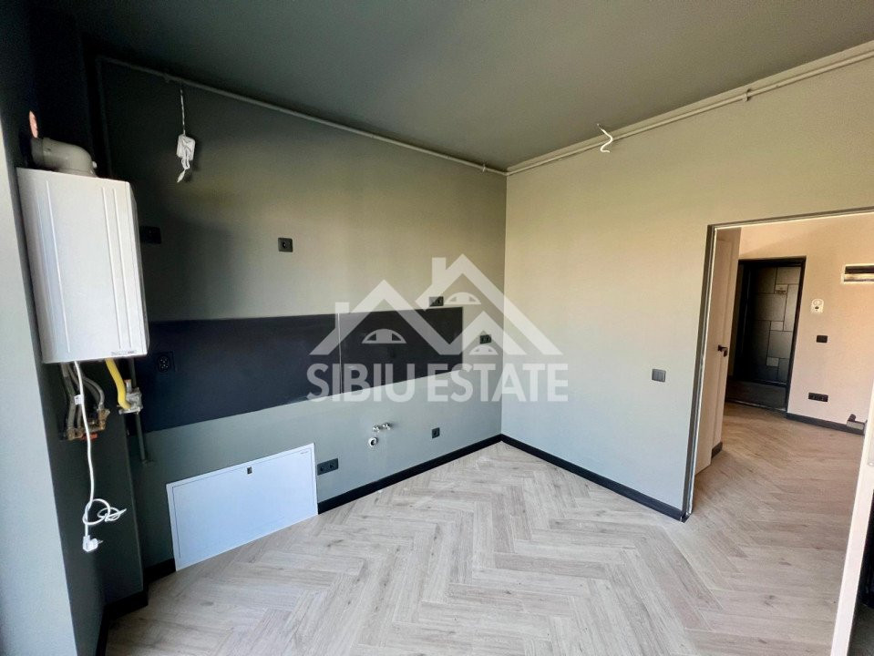 Apartament cu 3 camere, terasă, balcon și grădină generoasă de 42 mp! 