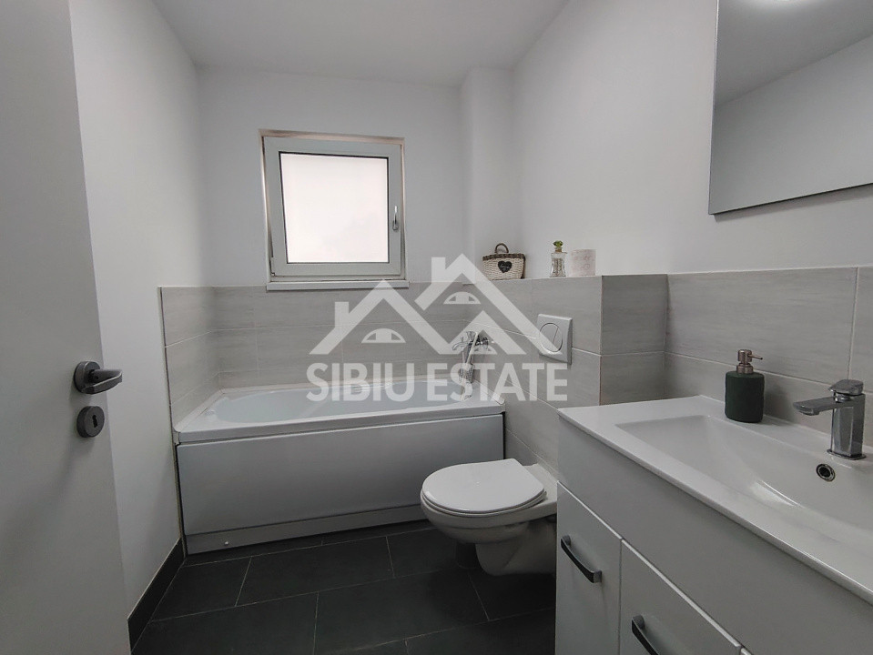 Apartament de inchiriat 3 camere,2 bai zona Calea Cisnadiei-Simpa