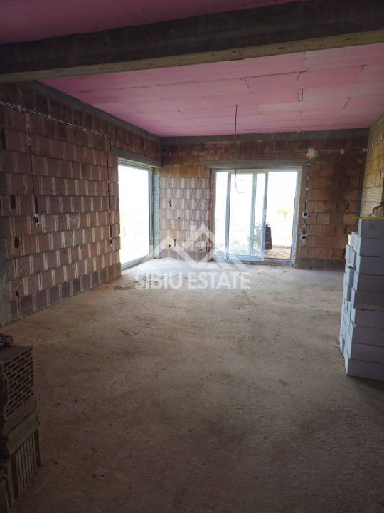 Casa 130 mp, teren 2800 mp, priveliște superbă – Marginimea Sibiului