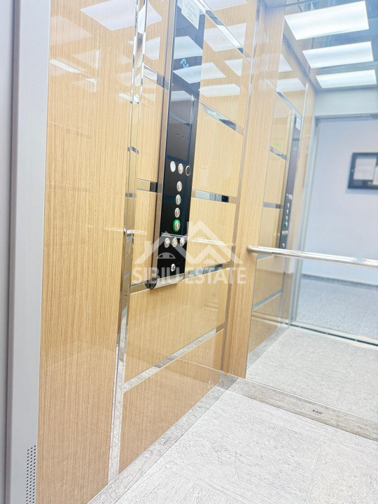 3 camere FINISAT la Cheie 2 bai boxa 20 mp,  loc parcare, Intabulat