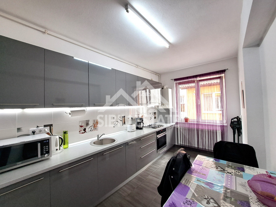 Apartament 3 camere 2 bai, Selimbar Brana  2 parcari