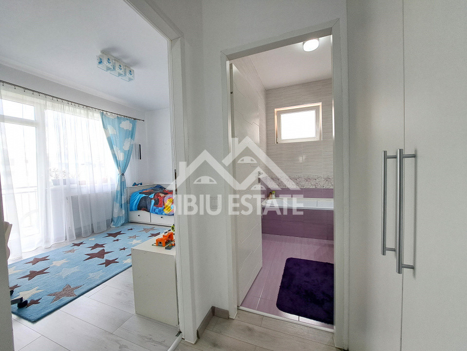 Apartament 3 camere 2 bai, Selimbar Brana  2 parcari