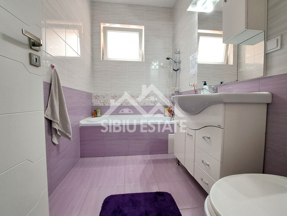 Apartament 3 camere 2 bai, Selimbar Brana  2 parcari