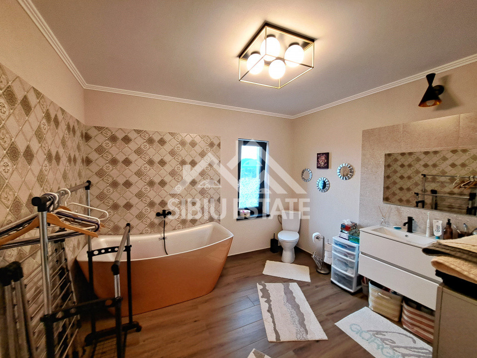 Casa pe un nivel, garaj, teren 600 Sibiu Tocile