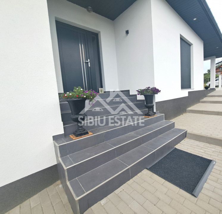 Casa pe un nivel, garaj, teren 600 Sibiu Tocile