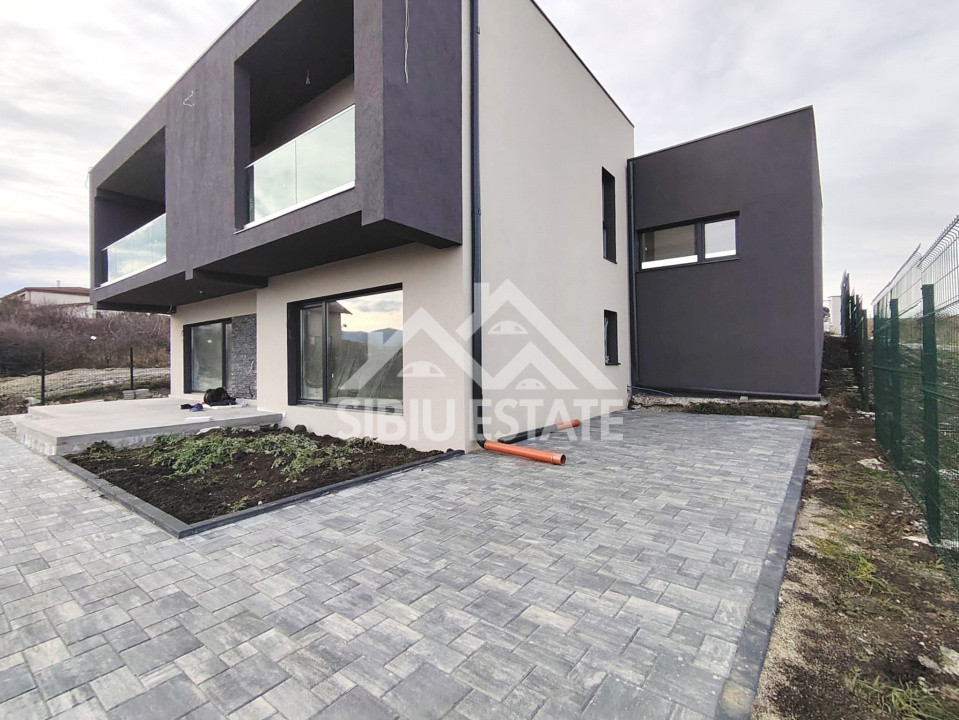 Casa noua Sibiu, Selimbar  teren 790 mp, garaj dublu, terase
