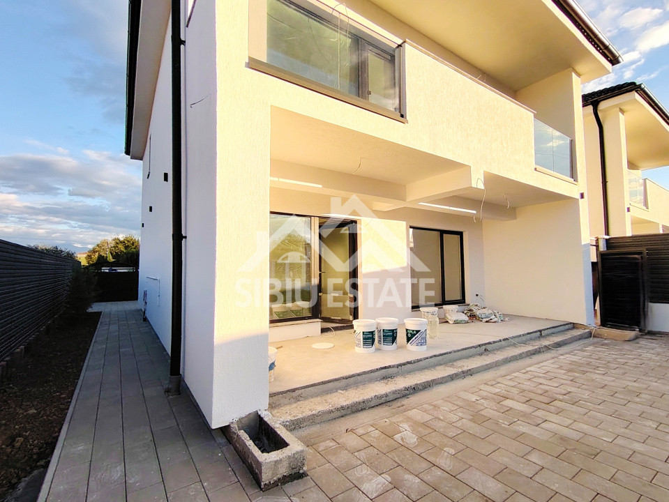 Casa noua Selimbar teren 500 mp