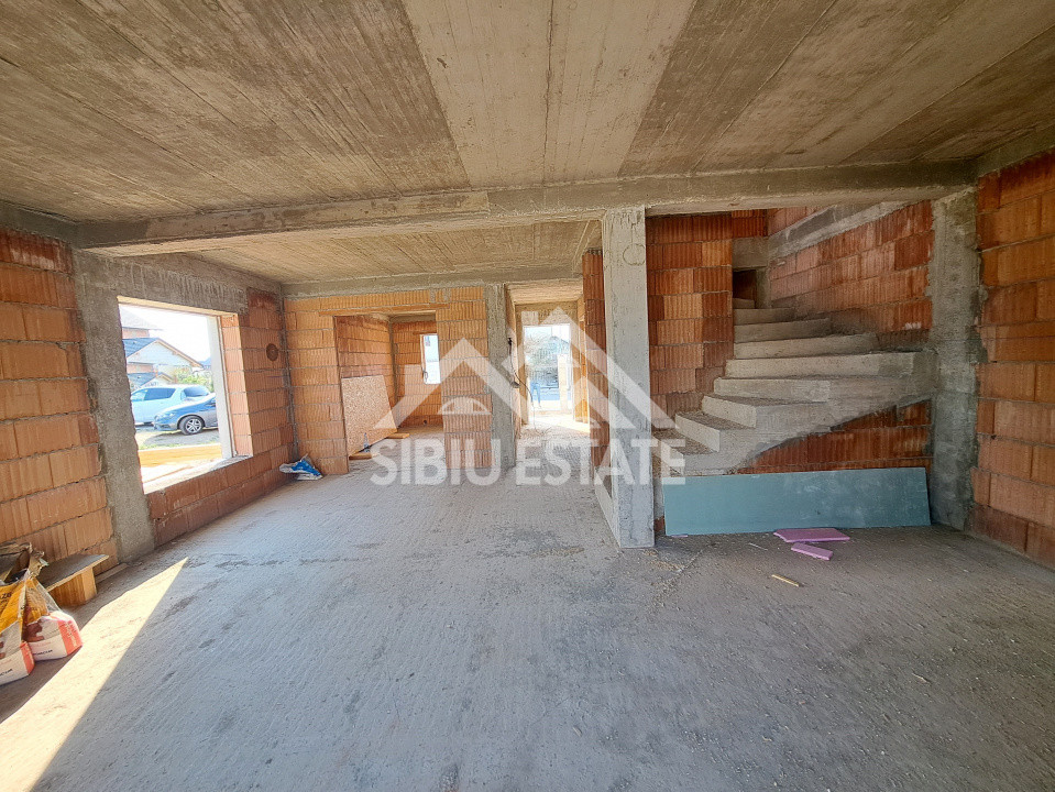 Casa Sibiu, Cristian 4 camere, 2 bai, Casa intabulata