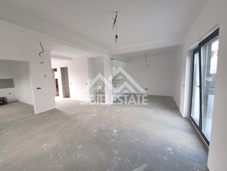 Casa Sibiu, Cristian 4 camere, 2 bai, Casa intabulata
