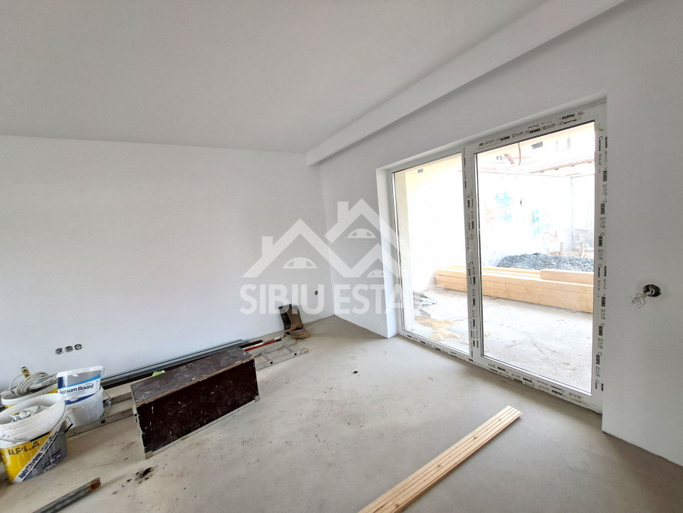 Casa Selimbar 4 camere, 2 bai, terasa, curte cu filigorie