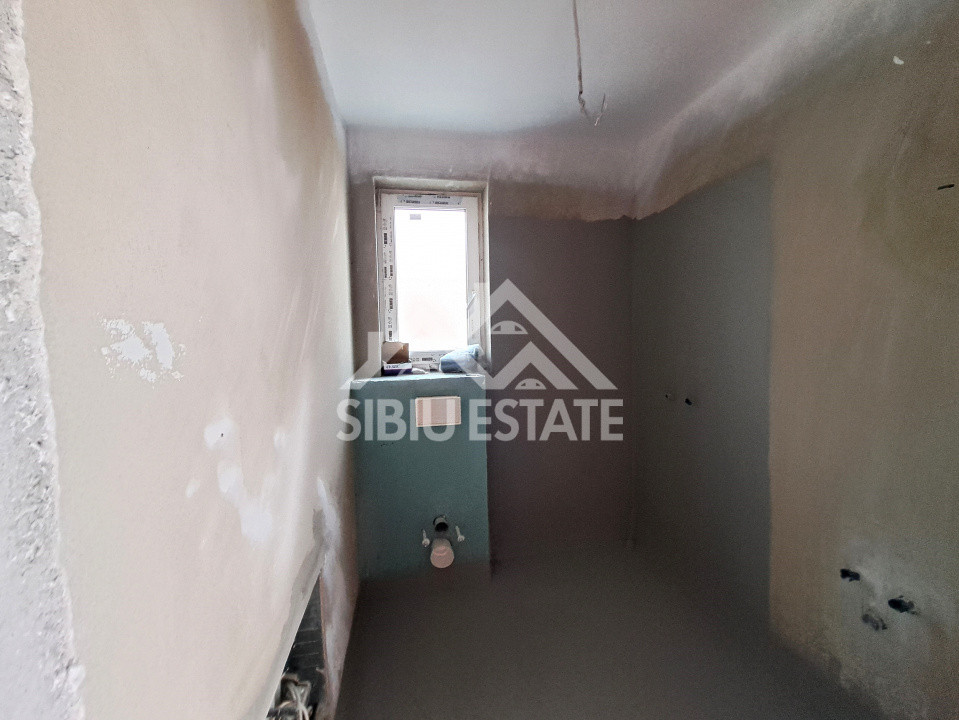 Casa Selimbar 4 camere, 2 bai, terasa, curte cu filigorie