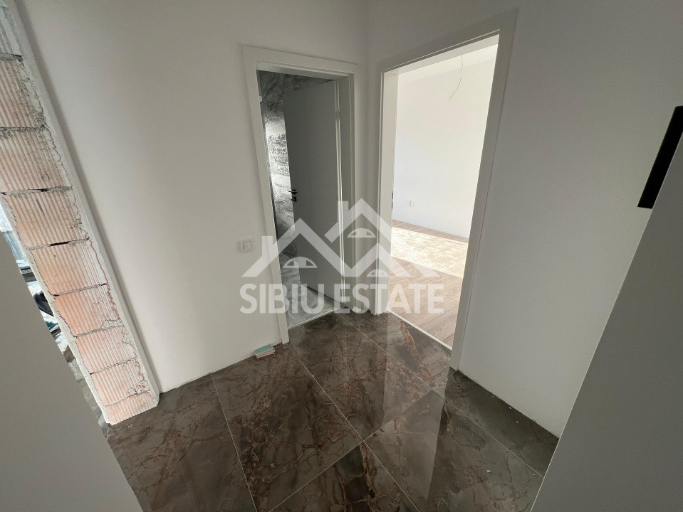 Apartament 3 camere de vânzare ,Doamna Stanca, Sibiu, parcare inclusa