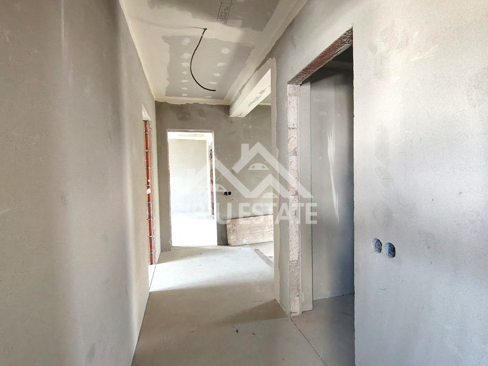 Casa 4 camere, 3 bai, garaj si curte larga, Sibiu Selimbar