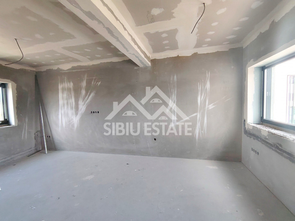 Casa 4 camere, 3 bai, garaj si curte larga, Sibiu Selimbar