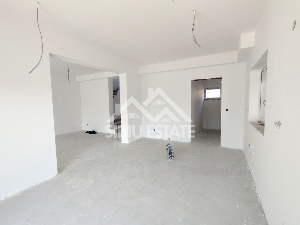 Casa noua cu carport, 4 camere, 3 bai, Sibiu Selimbar