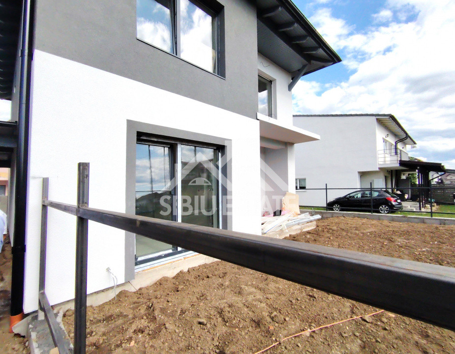 Casa noua cu carport, 4 camere, 3 bai, Sibiu Selimbar