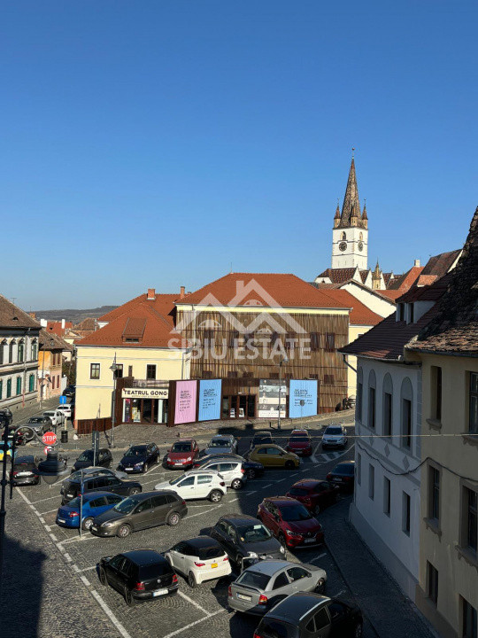 Apartament de inchiriat in centrul istoric, cu 2 camere, mobilat si utilat