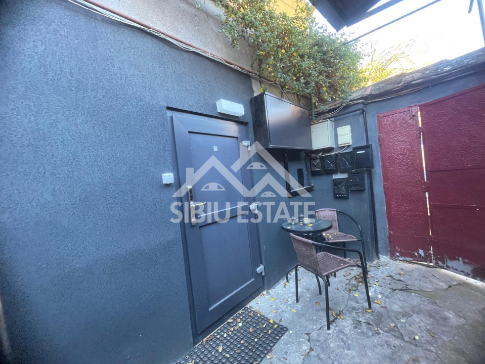 Garsonieră modernă, de vanzare, ultracentral–ideală pentru locuit sau investitie