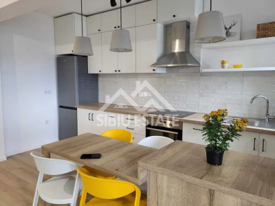 Apartament de inchiriat cu 2 camere,mobilat si utilat,  lift, loc de parcarare