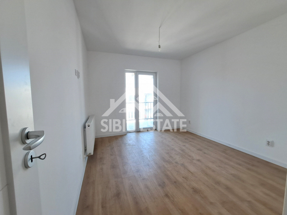 Apartament 4 camere, 2 bai bloc nou cu lift si parcare