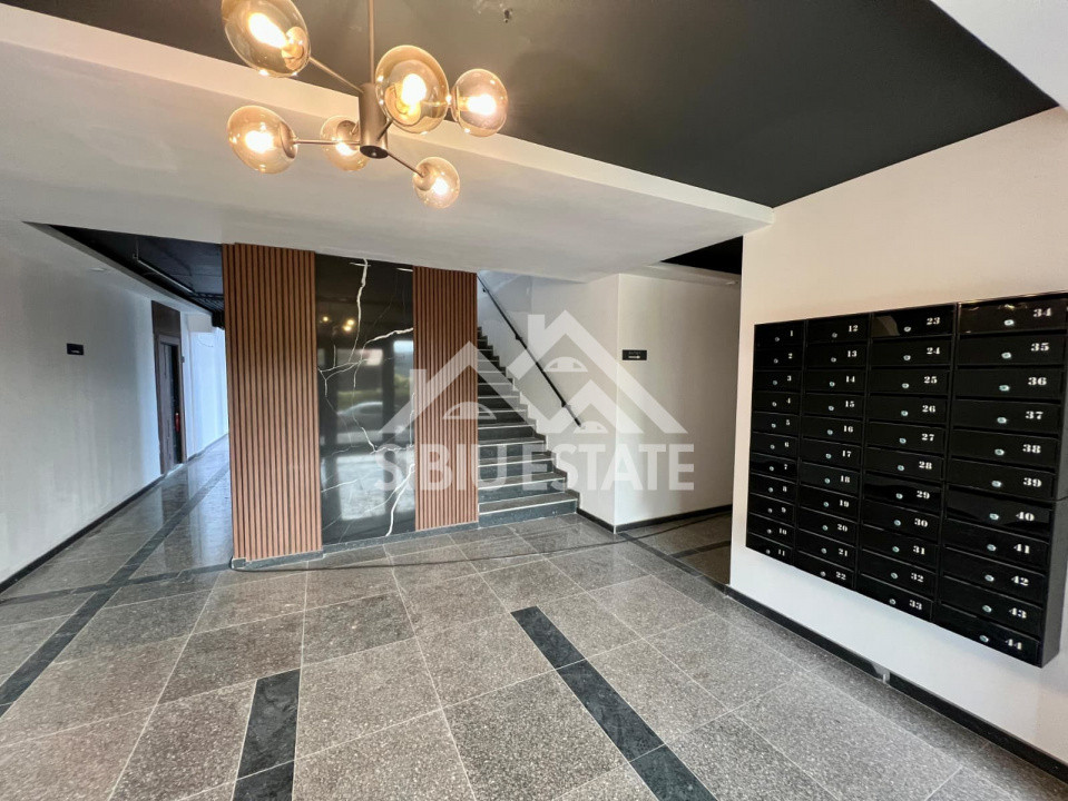 Apartament 3 camere, 2 bai Sibiu central Imobil Top lift garaj boxa