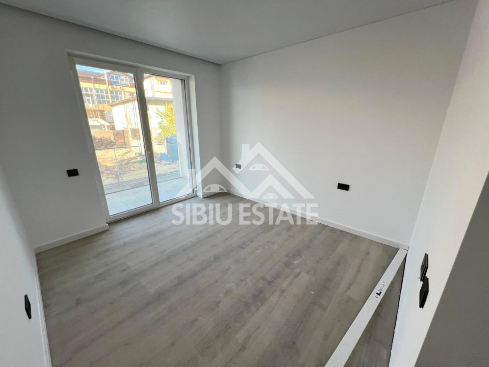 Apartament 3 camere, 2 bai Sibiu central Imobil Top lift garaj boxa