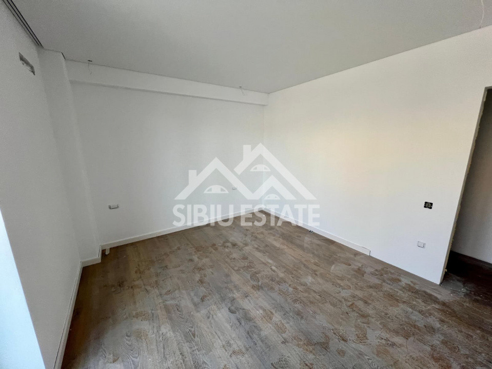 Apartament 3 camere, 2 bai Sibiu central Imobil Top lift garaj boxa