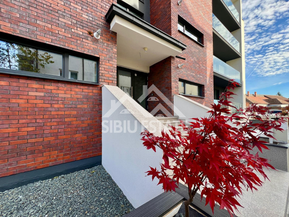 Apartament 3 camere, 2 bai Sibiu central Imobil Top lift garaj boxa
