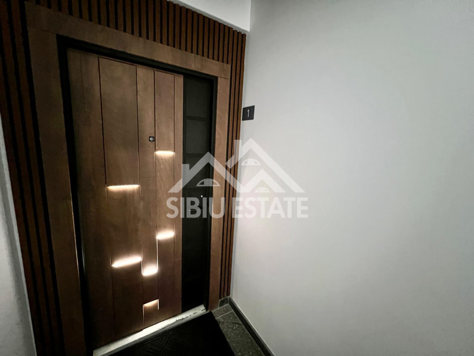 Apartament 3 camere, 2 bai Sibiu central Imobil Top lift garaj boxa