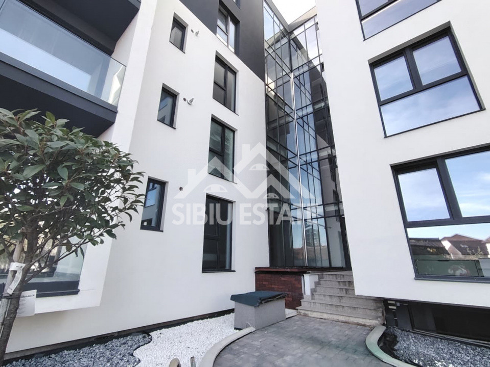Apartament 3 camere, 2 bai Sibiu central Imobil Top lift garaj boxa