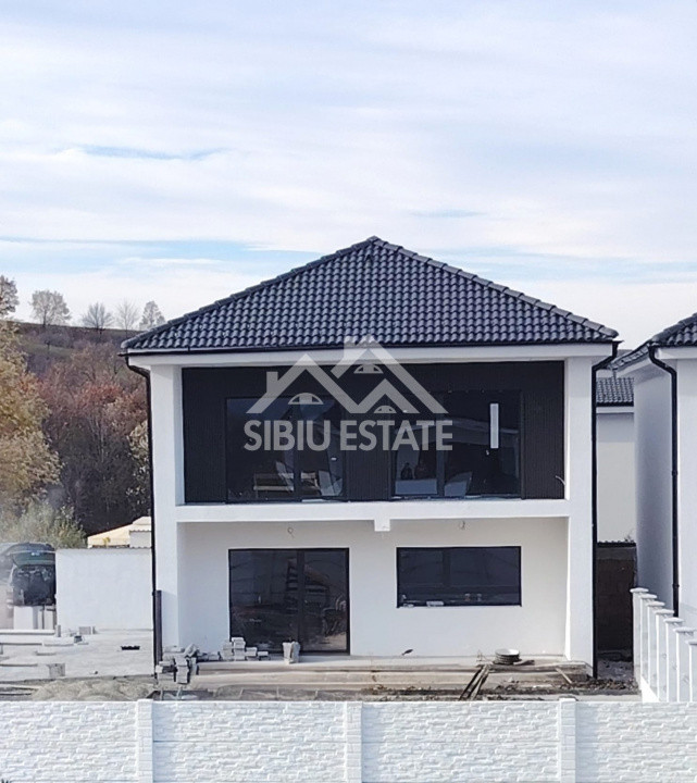 Casa noua 4 camere, 2 bai, Selimbar teren 480 mp