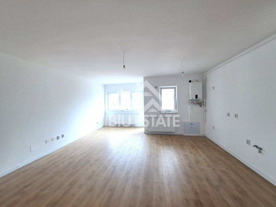 Apartament Sibiu 4 camere, 2 bai NOU lift si parcare