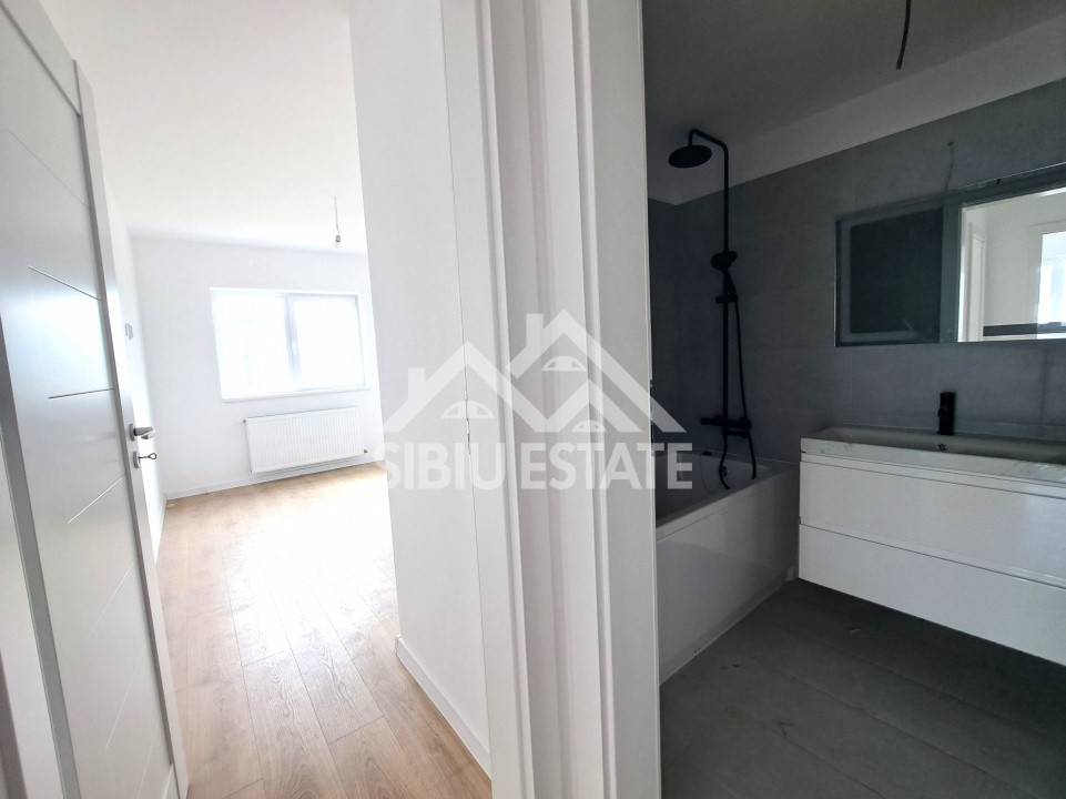 Apartament Sibiu 4 camere, 2 bai NOU lift si parcare