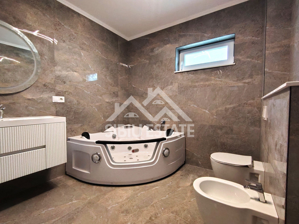 Casa moderna 4 camere, garaj, pivnita  Sibiu, Sura Mare