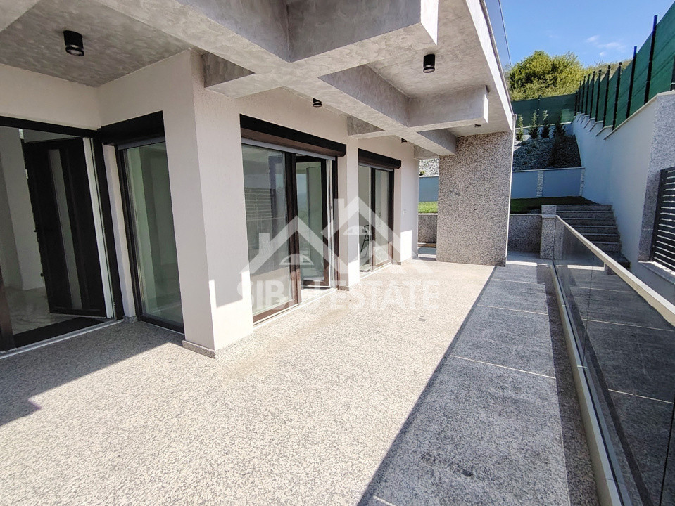 Casa moderna 4 camere, garaj, pivnita  Sibiu, Sura Mare